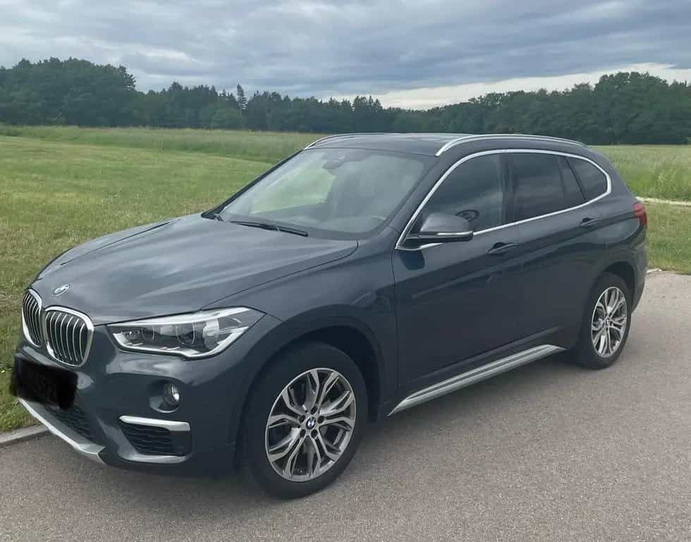 BMW X1 xDrive20d AHK+ NAVI+KEYLESS+PANO+HEAD-UP 10/2018-photo-1
