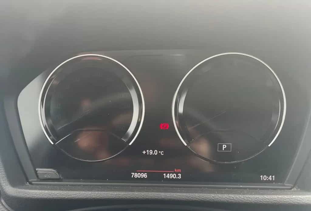 BMW X1 xDrive20d AHK+ NAVI+KEYLESS+PANO+HEAD-UP 10/2018-photo-4
