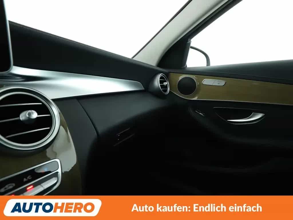 Mercedes-Benz C 180 CGI AMG Line *LED*PDC*SHZ*NAVI* 02/2015-photo-25