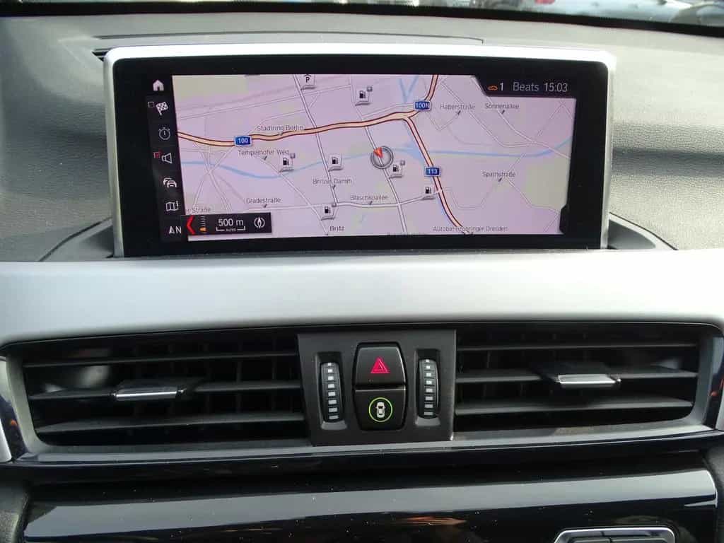 BMW X1 sDrive 18 i Advantage Steptronic 10/2022-photo-12
