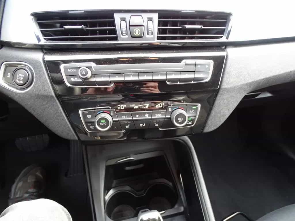 BMW X1 sDrive 18 i Advantage Steptronic 10/2022-photo-13