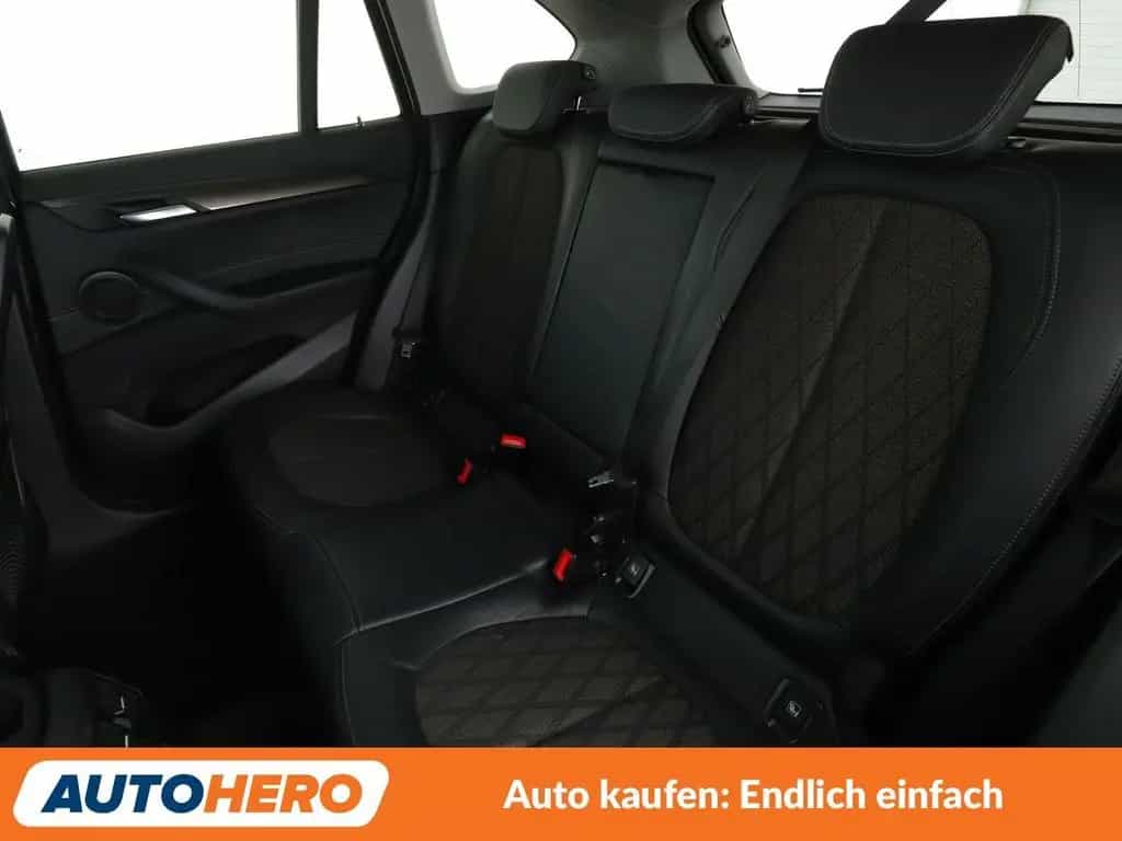 BMW X1 sDrive 18i xLine Aut.*NAVI*LED*PDC*SHZ*TEMPO* 11/2018-photo-13