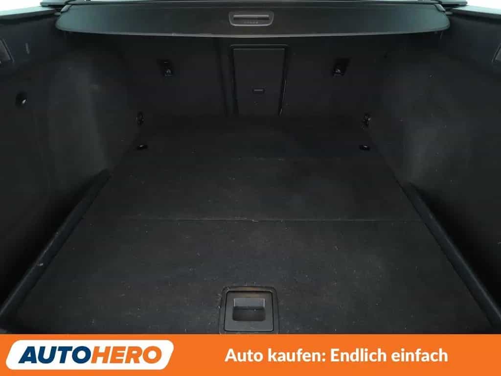 Volkswagen Golf VII 1.2 TSI Lounge BMT*NAVI*TEMPO*PDC* 02/2016-photo-17