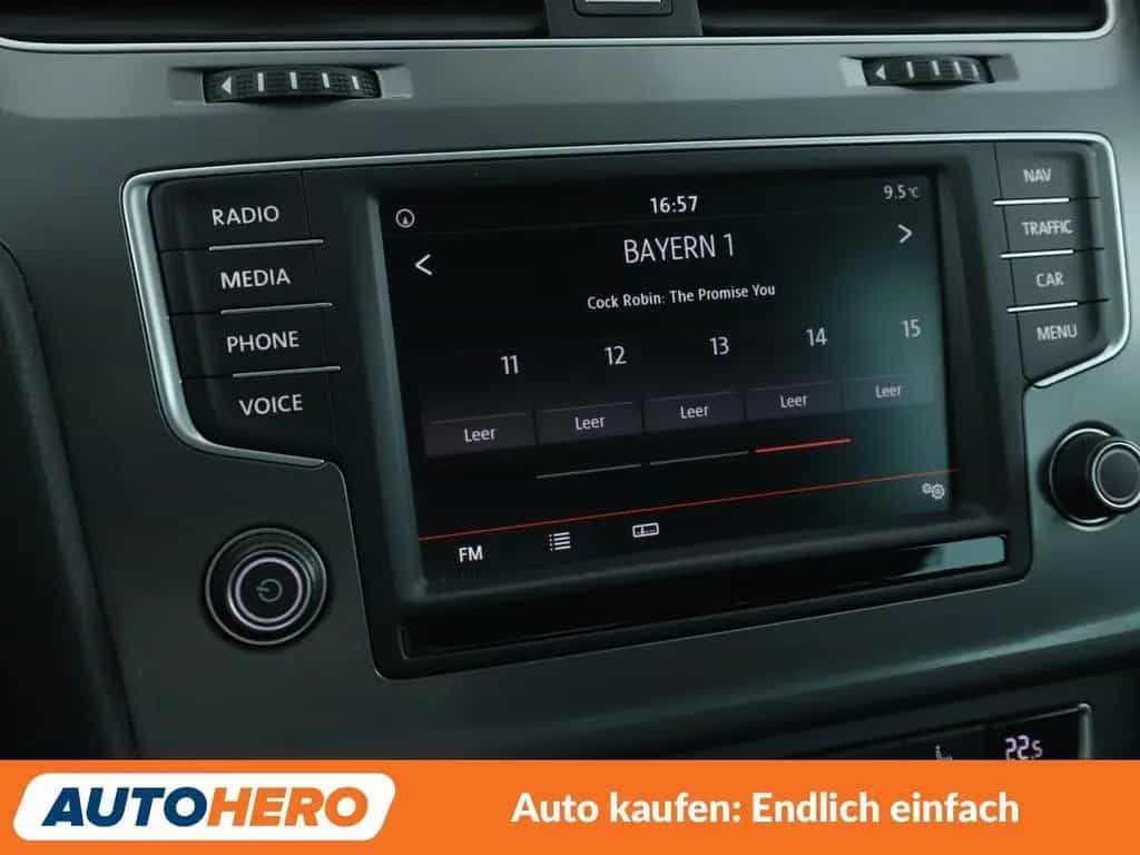 Volkswagen Golf VII 1.2 TSI Lounge BMT*NAVI*TEMPO*PDC* 02/2016-photo-20