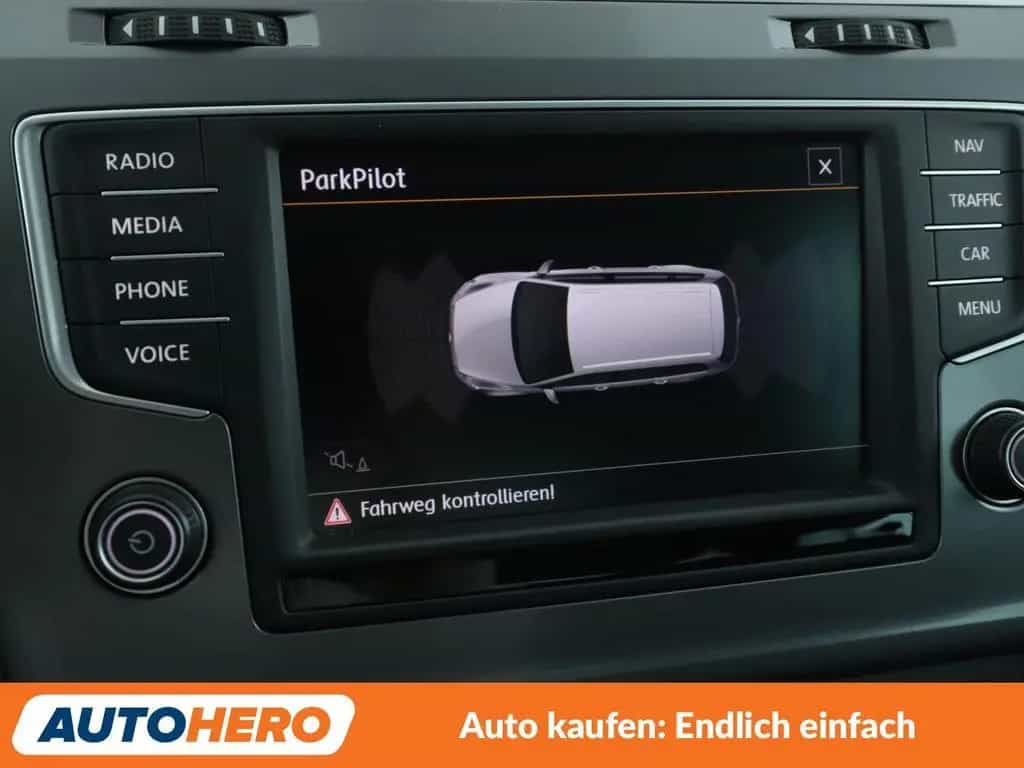 Volkswagen Golf VII 1.2 TSI Lounge BMT*NAVI*TEMPO*PDC* 02/2016-photo-21