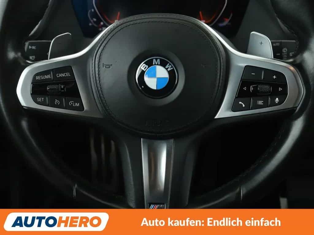 BMW M135 1er M135i xDrive Aut.*NAVI*HEAD-UP*LED*TEMPO*PDC 01/2021-photo-18