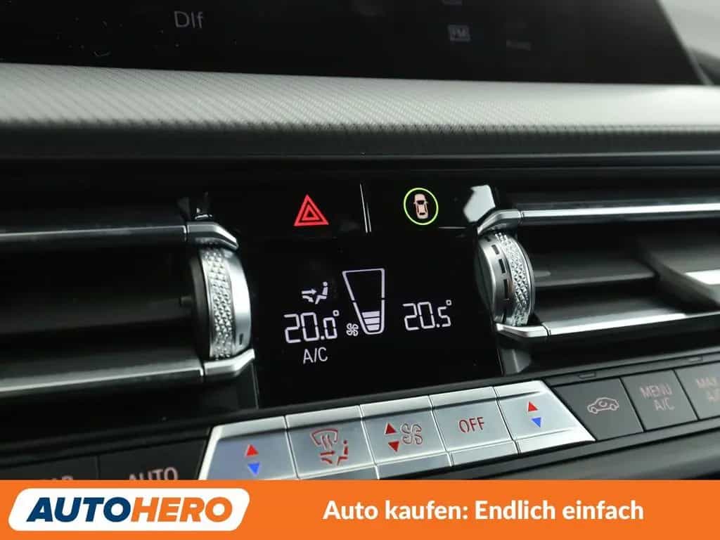 BMW M135 1er M135i xDrive Aut.*NAVI*HEAD-UP*LED*TEMPO*PDC 01/2021-photo-23