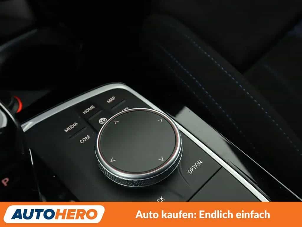 BMW M135 1er M135i xDrive Aut.*NAVI*HEAD-UP*LED*TEMPO*PDC 01/2021-photo-28