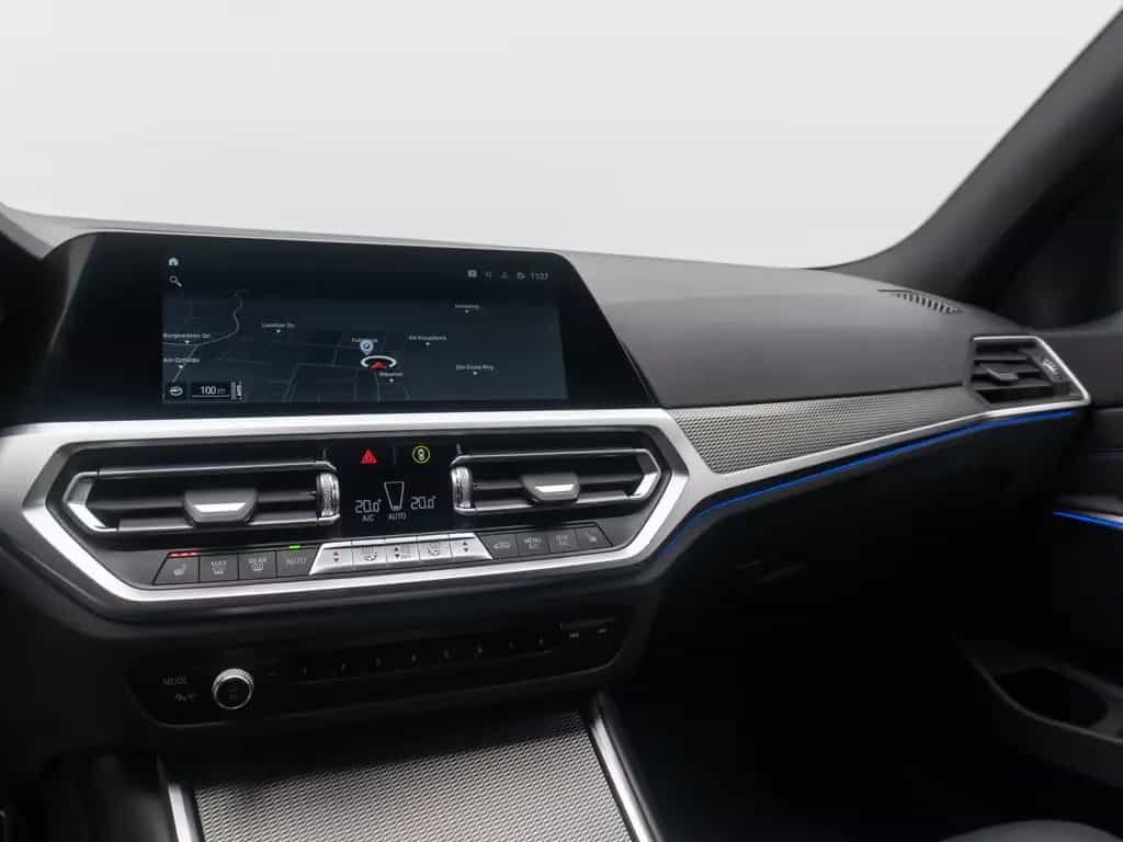 BMW 320 i M Sport Alarm DAB Kamera Komfort Standhzng 04/2022-photo-21