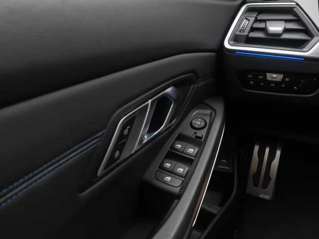 BMW 320 i M Sport Alarm DAB Kamera Komfort Standhzng 04/2022-photo-32