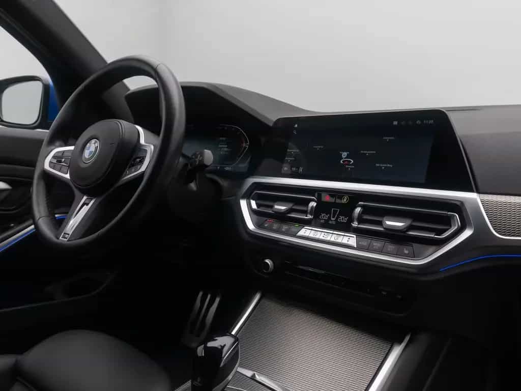 BMW 320 i M Sport Alarm DAB Kamera Komfort Standhzng 04/2022-photo-35