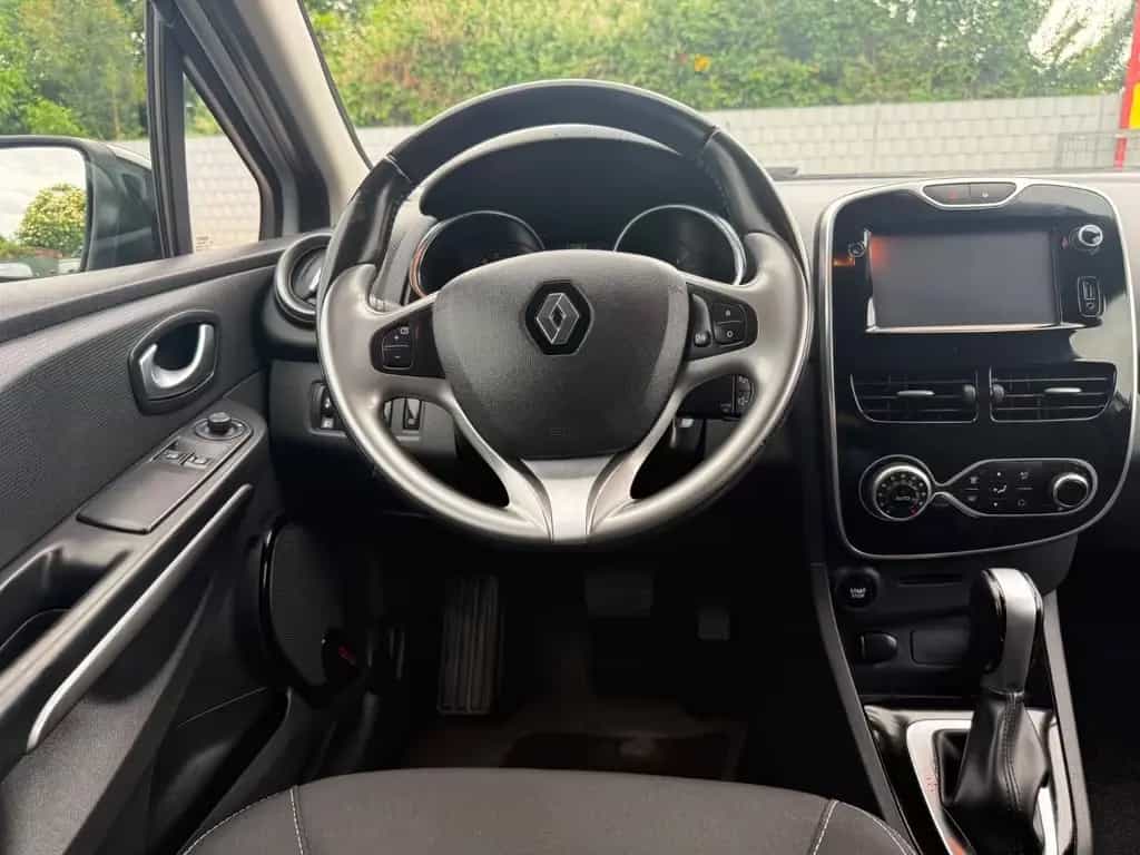 Renault Clio IV Grandtour Limited Sport Lenkrad 09/2016-photo-11