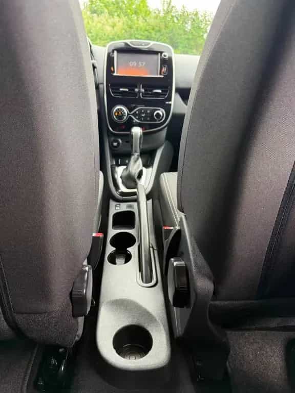 Renault Clio IV Grandtour Limited Sport Lenkrad 09/2016-photo-12