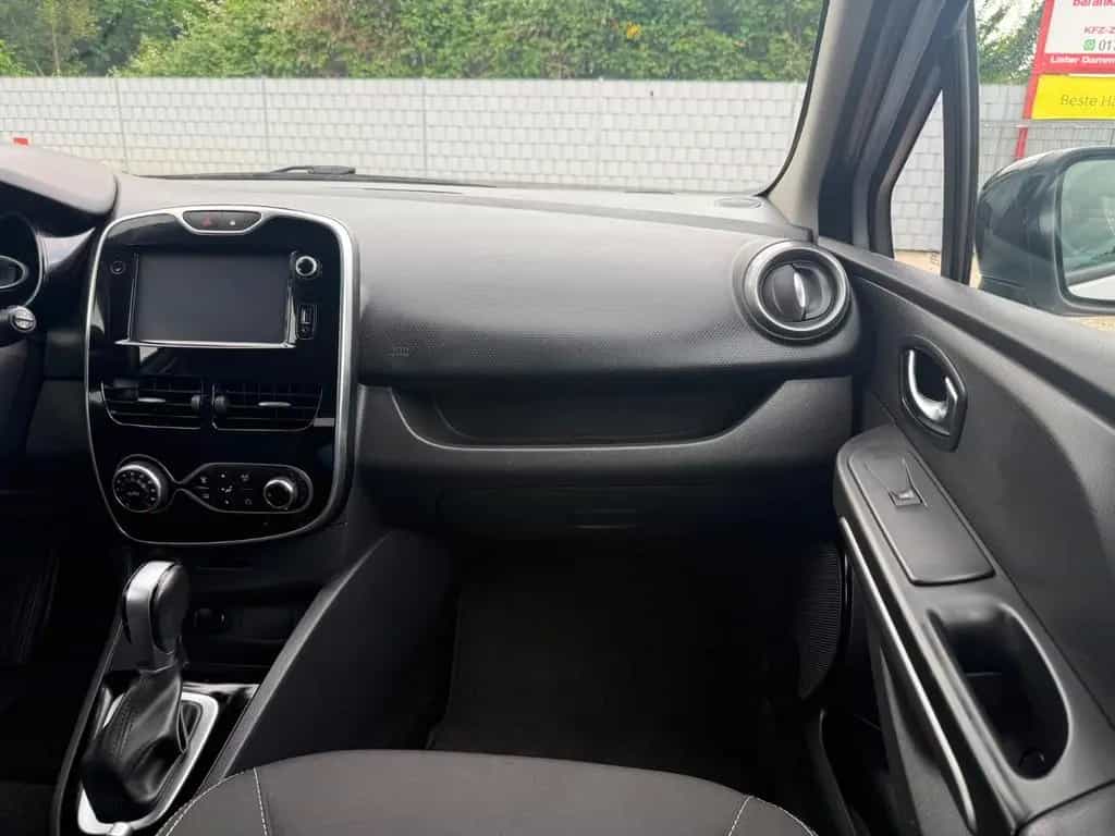 Renault Clio IV Grandtour Limited Sport Lenkrad 09/2016-photo-13