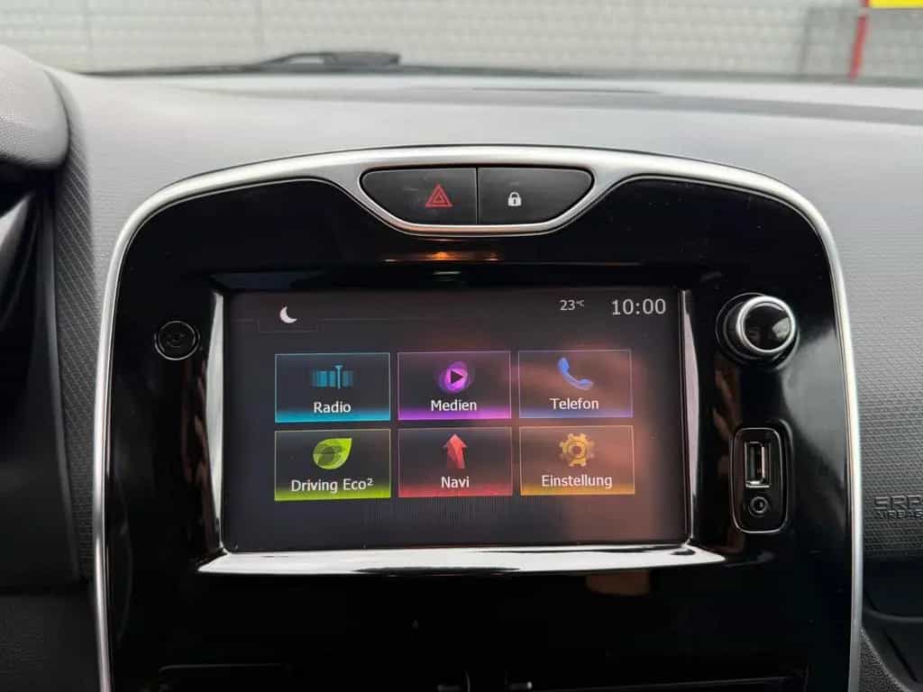 Renault Clio IV Grandtour Limited Sport Lenkrad 09/2016-photo-16