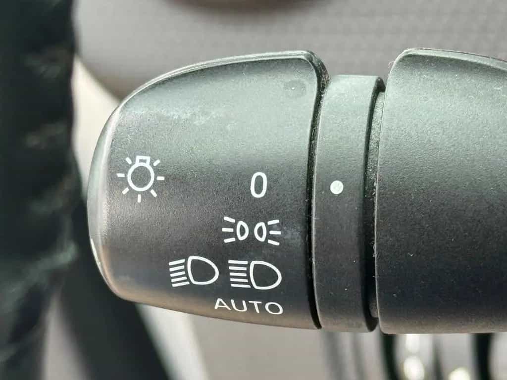 Renault Clio IV Grandtour Limited Sport Lenkrad 09/2016-photo-29