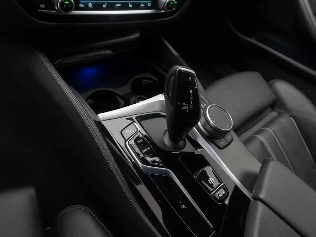 BMW 520 d xD M Sport 4xKlima DAB HiFi Komfort DispKey 02/2022-photo-22