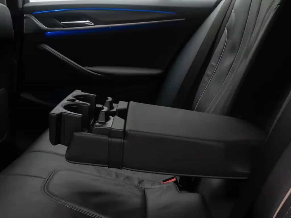 BMW 520 d xD M Sport 4xKlima DAB HiFi Komfort DispKey 02/2022-photo-28