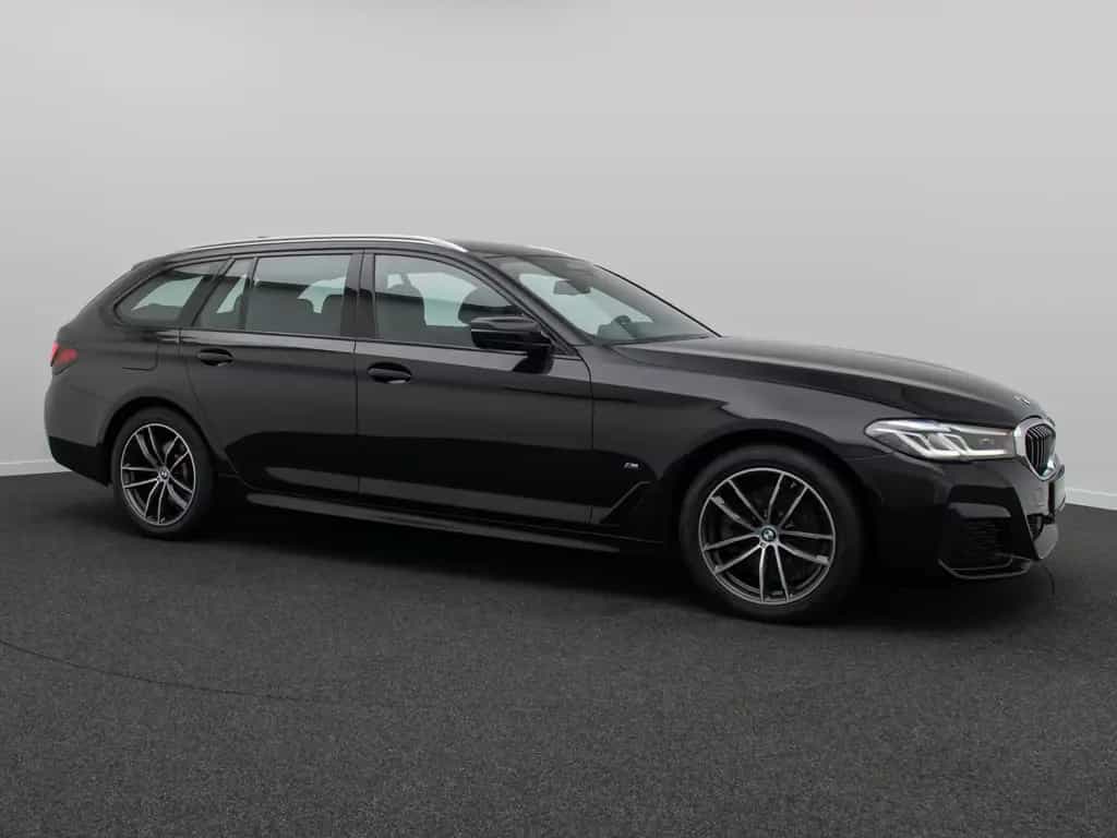BMW 520 d xD M Sport 4xKlima DAB HiFi Komfort DispKey 02/2022-photo-3