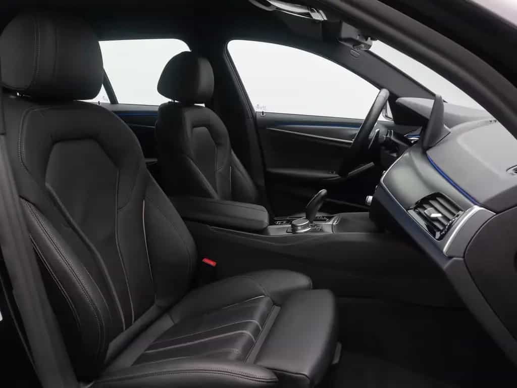 BMW 520 d xD M Sport 4xKlima DAB HiFi Komfort DispKey 02/2022-photo-35