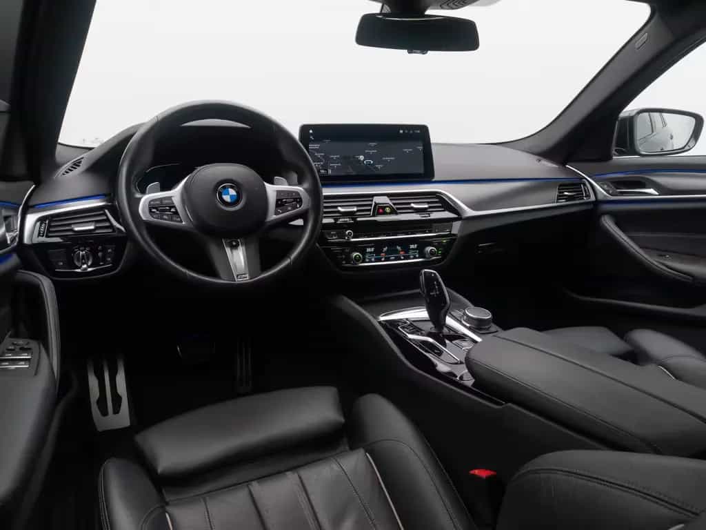 BMW 520 d xD M Sport 4xKlima DAB HiFi Komfort DispKey 02/2022-photo-37