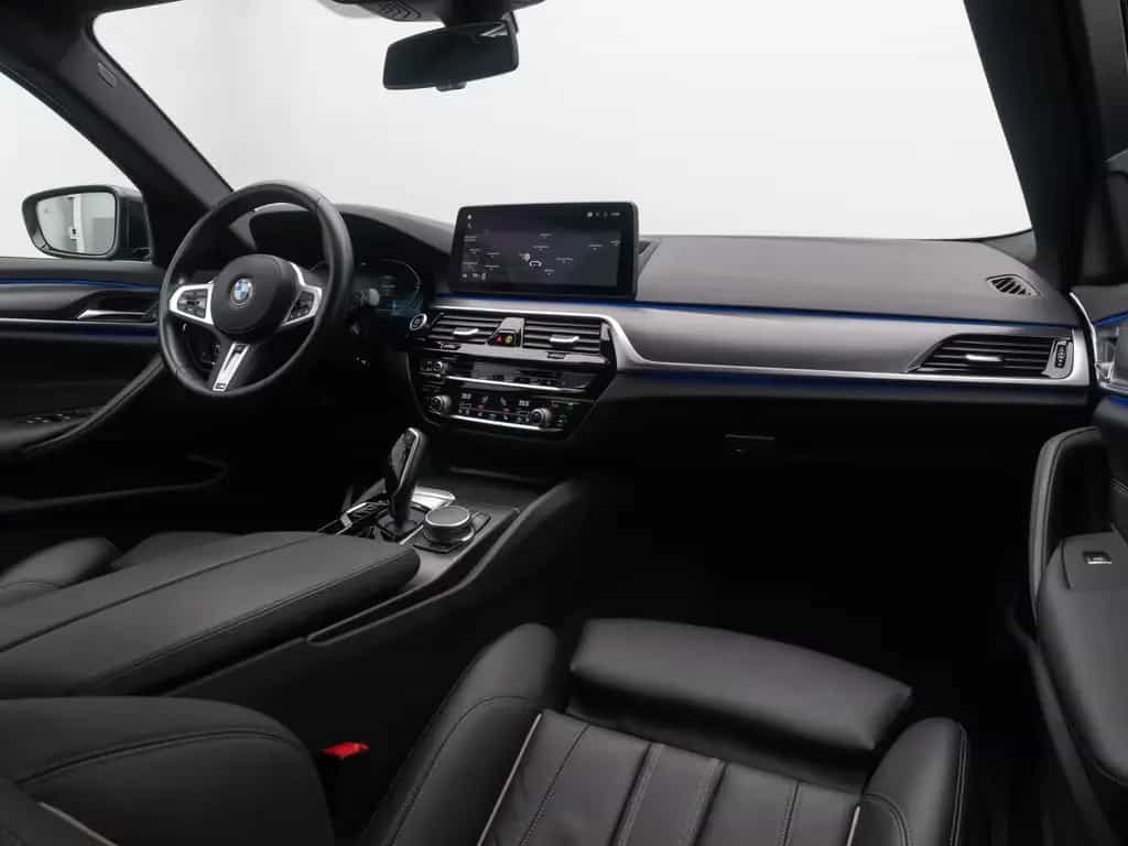BMW 520 d xD M Sport 4xKlima DAB HiFi Komfort DispKey 02/2022-photo-39