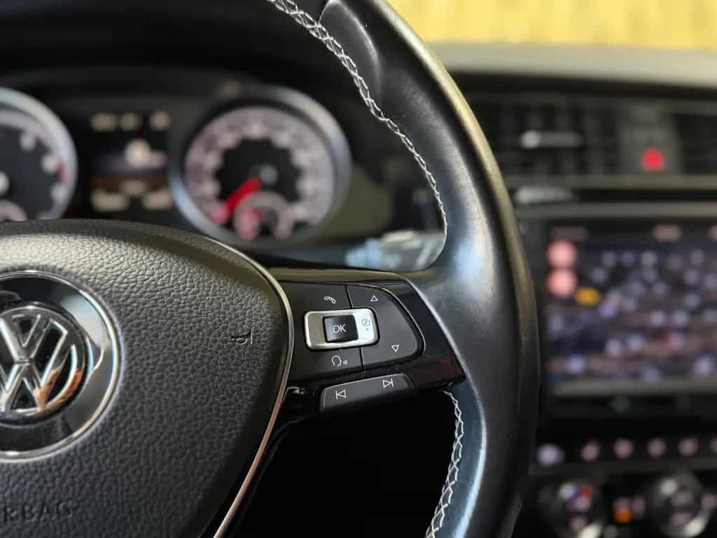 Volkswagen Golf VII Lim.|R-LINE|NAVI|XENON|DYNAUDIO|LED| 10/2014-photo-25