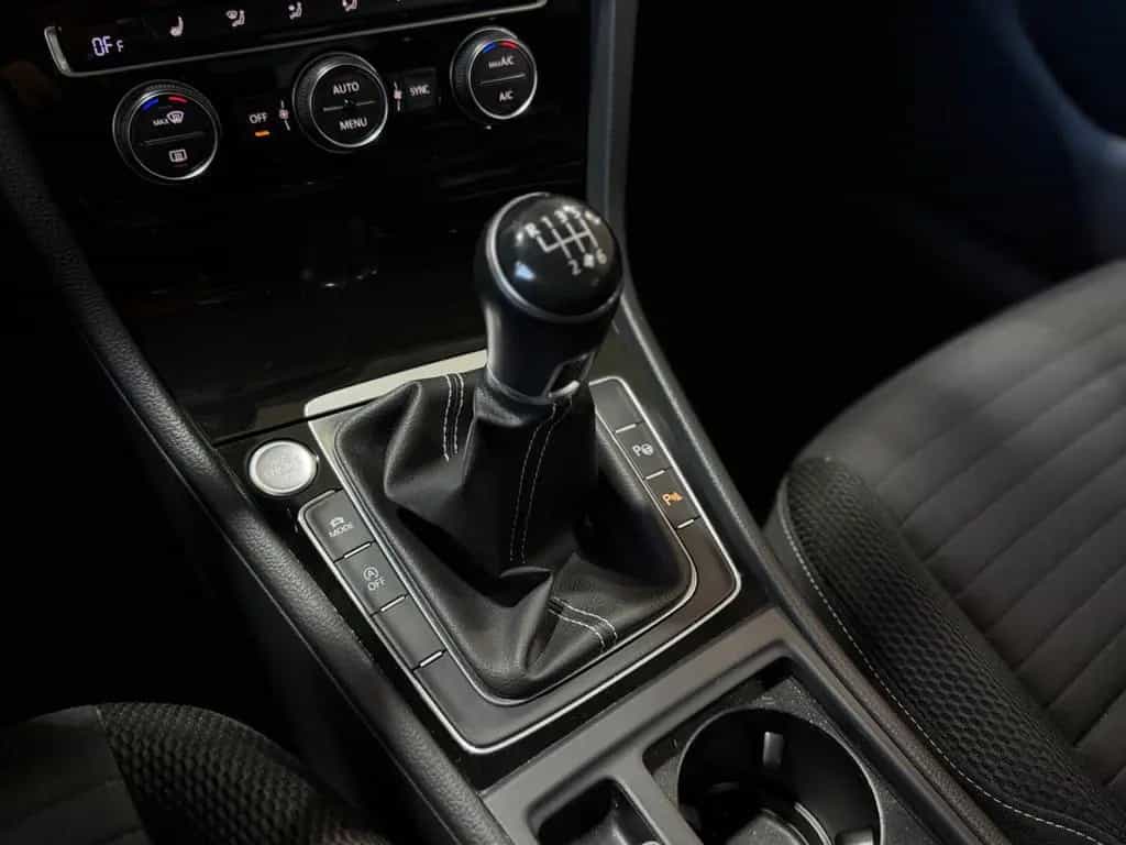 Volkswagen Golf VII Lim.|R-LINE|NAVI|XENON|DYNAUDIO|LED| 10/2014-photo-26