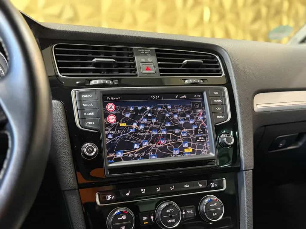 Volkswagen Golf VII Lim.|R-LINE|NAVI|XENON|DYNAUDIO|LED| 10/2014-photo-4