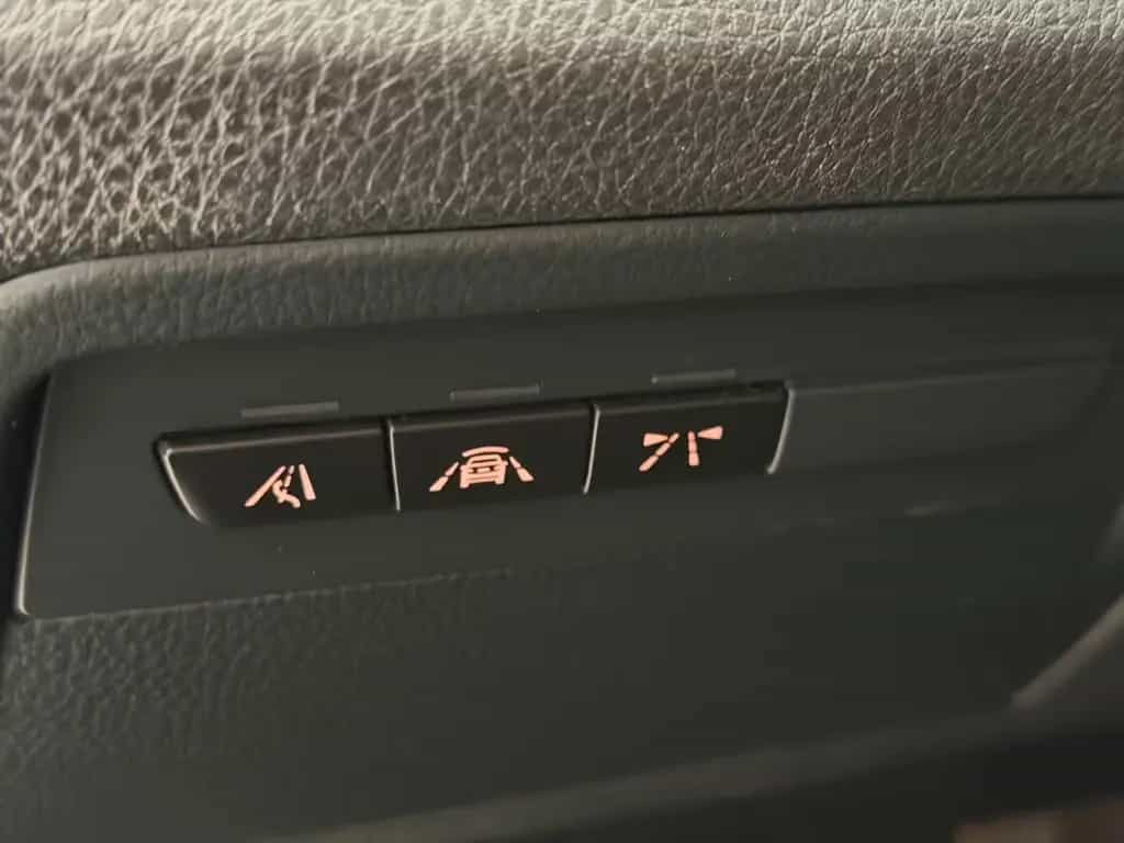 BMW 320 i xDrive M Sport*VOLL*Pano*AHK*ACC*H&K*1.Hand 11/2018-photo-13