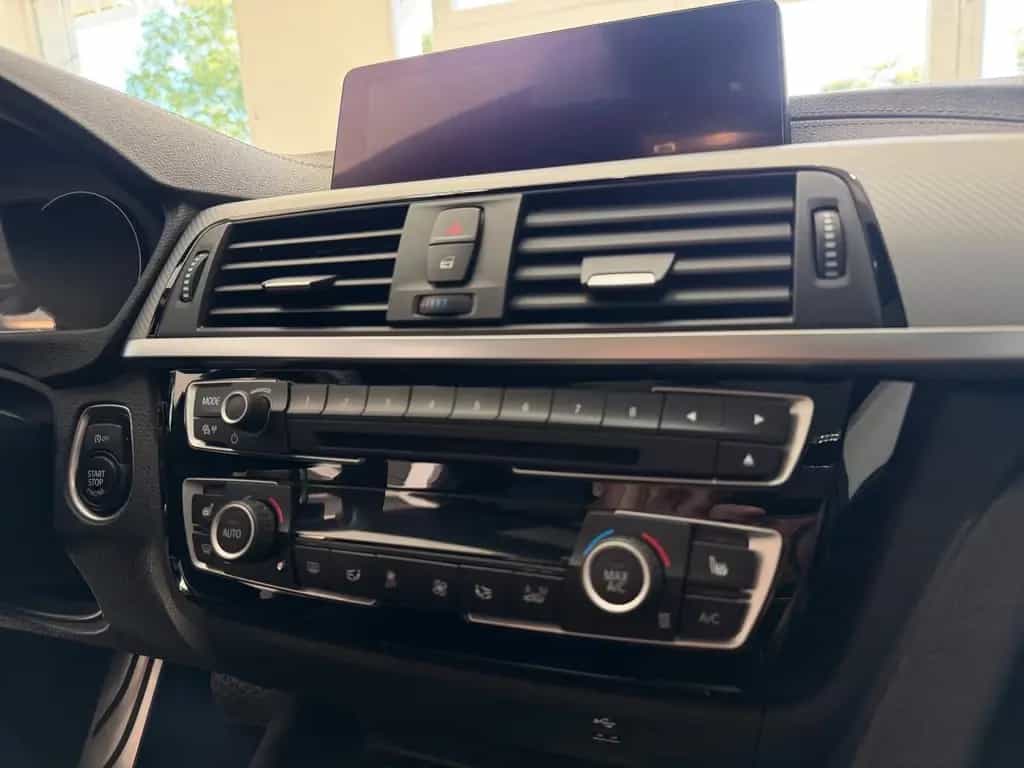 BMW 320 i xDrive M Sport*VOLL*Pano*AHK*ACC*H&K*1.Hand 11/2018-photo-19
