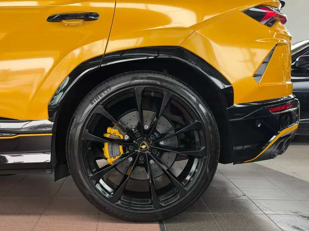 Lamborghini Urus Carbon Q-Citura Pano B&O HUD Ambiente 23" 07/2022-photo-10