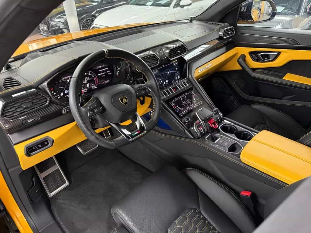 Lamborghini Urus Carbon Q-Citura Pano B&O HUD Ambiente 23" 07/2022-photo-20