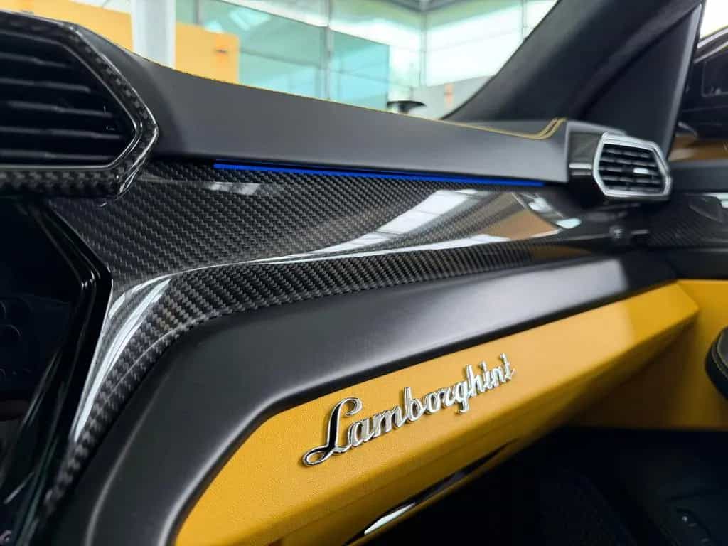 Lamborghini Urus Carbon Q-Citura Pano B&O HUD Ambiente 23" 07/2022-photo-43