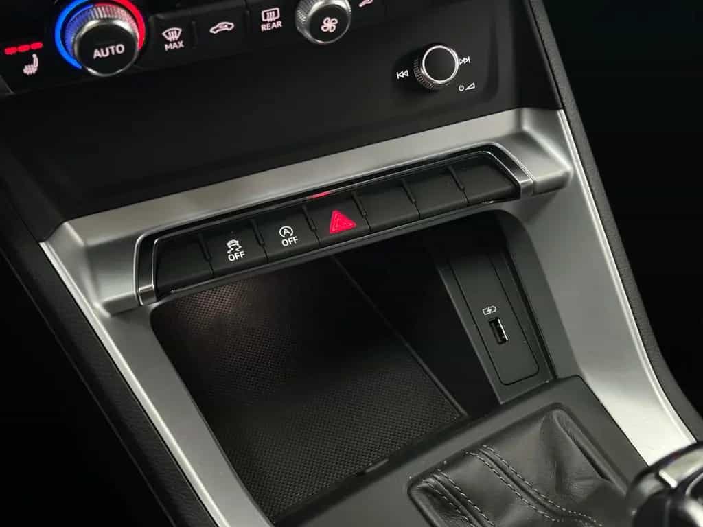 Audi Q3 45 TFSI quattro S line Virtual 19" LED Navi 04/2019-photo-25