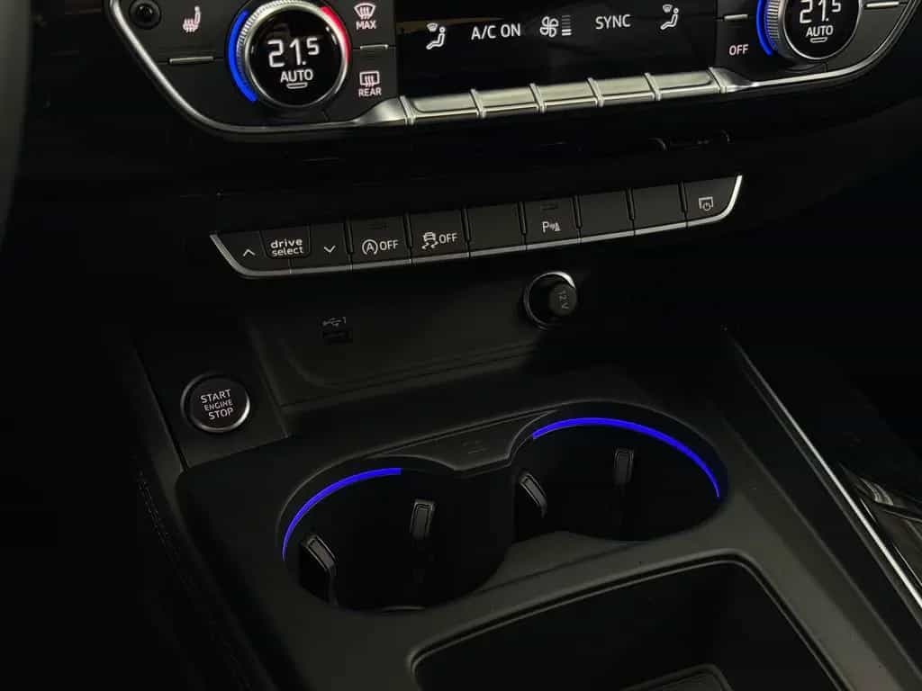 Audi A4 40 TDI advanced HUD Keyless Kamera Virtual 18 01/2023-photo-33