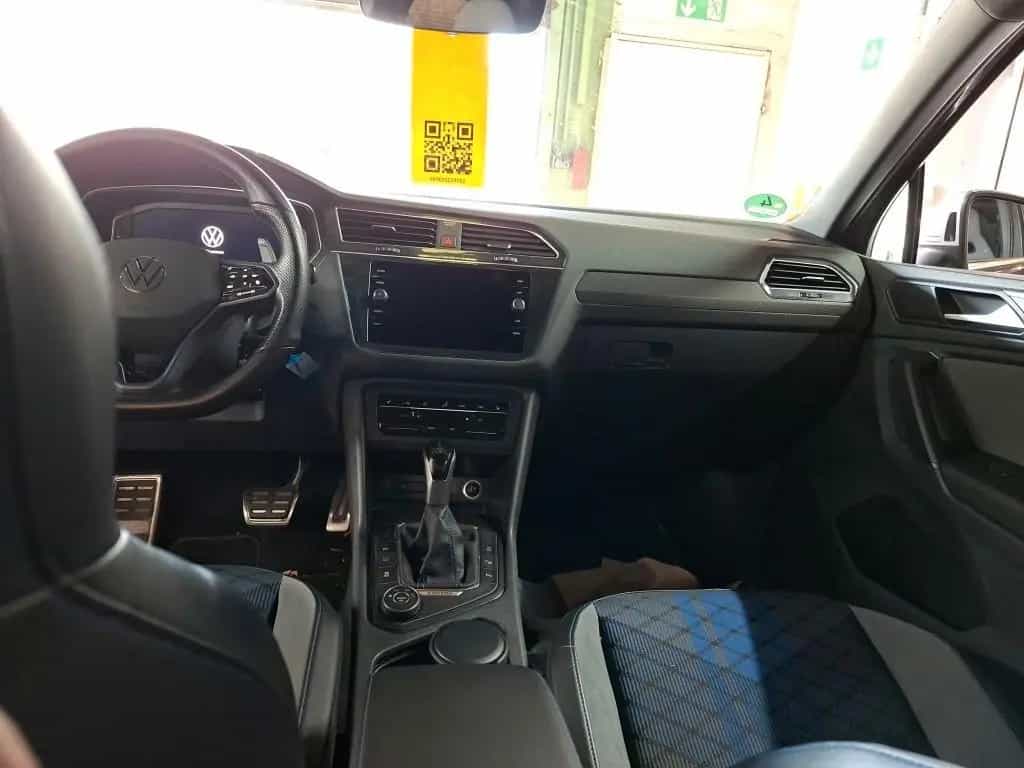 Volkswagen Tiguan R 4Motion *PANORAMA*HeadUp*KAMERA*AHK* 06/2021-photo-2
