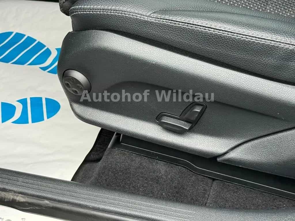 Mercedes-Benz GLC 220 GLC GLC 220 d 4Matic*Panorama* 11/2016-photo-30