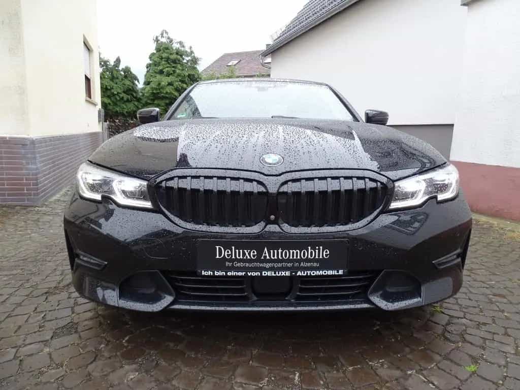 BMW 320 d Sport Line - 360°CAM, HeadUp, LenkHeiz.,H&K 04/2019-photo-1