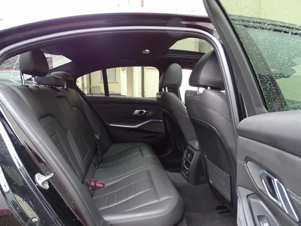 BMW 320 d Sport Line - 360°CAM, HeadUp, LenkHeiz.,H&K 04/2019-photo-12
