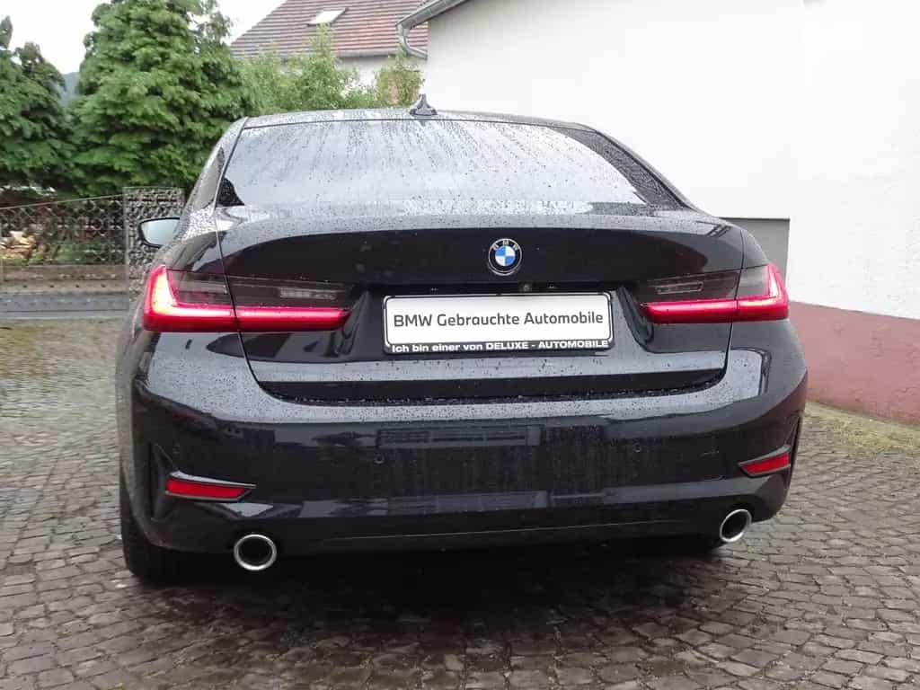 BMW 320 d Sport Line - 360°CAM, HeadUp, LenkHeiz.,H&K 04/2019-photo-2