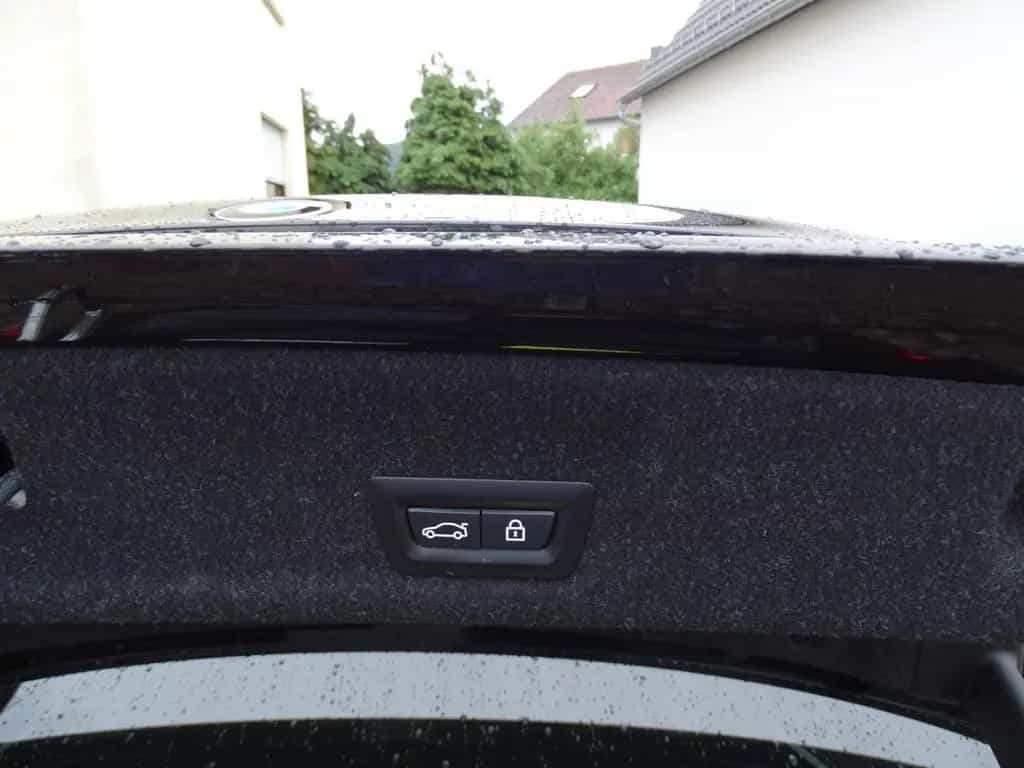 BMW 320 d Sport Line - 360°CAM, HeadUp, LenkHeiz.,H&K 04/2019-photo-8