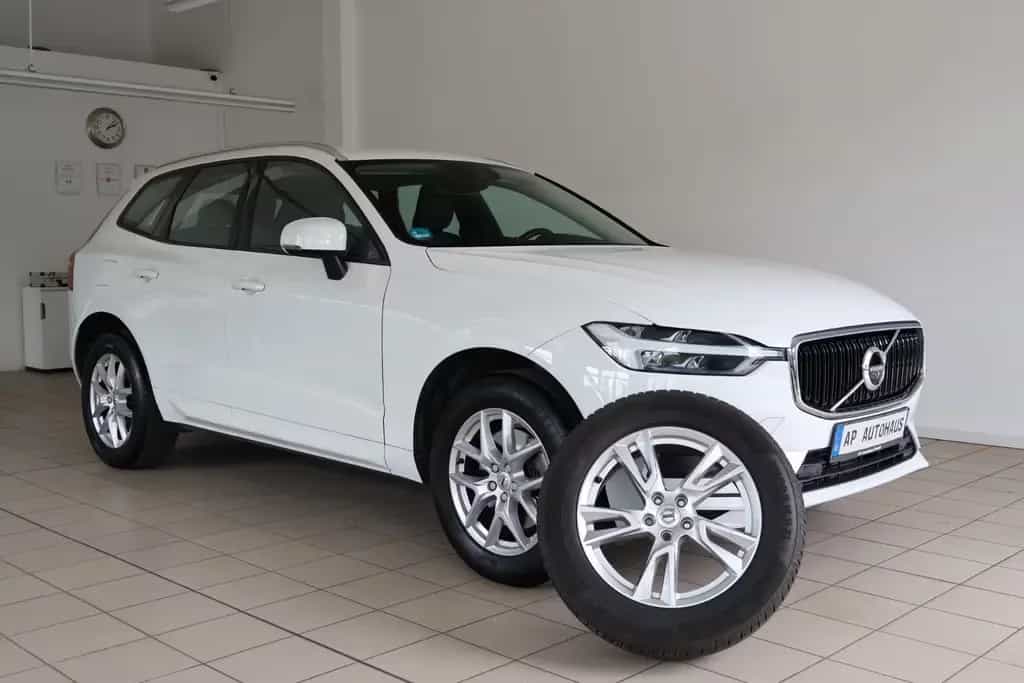 Volvo XC60 Momentum LED 360 Kamera CarPlay 12/2018-photo-0