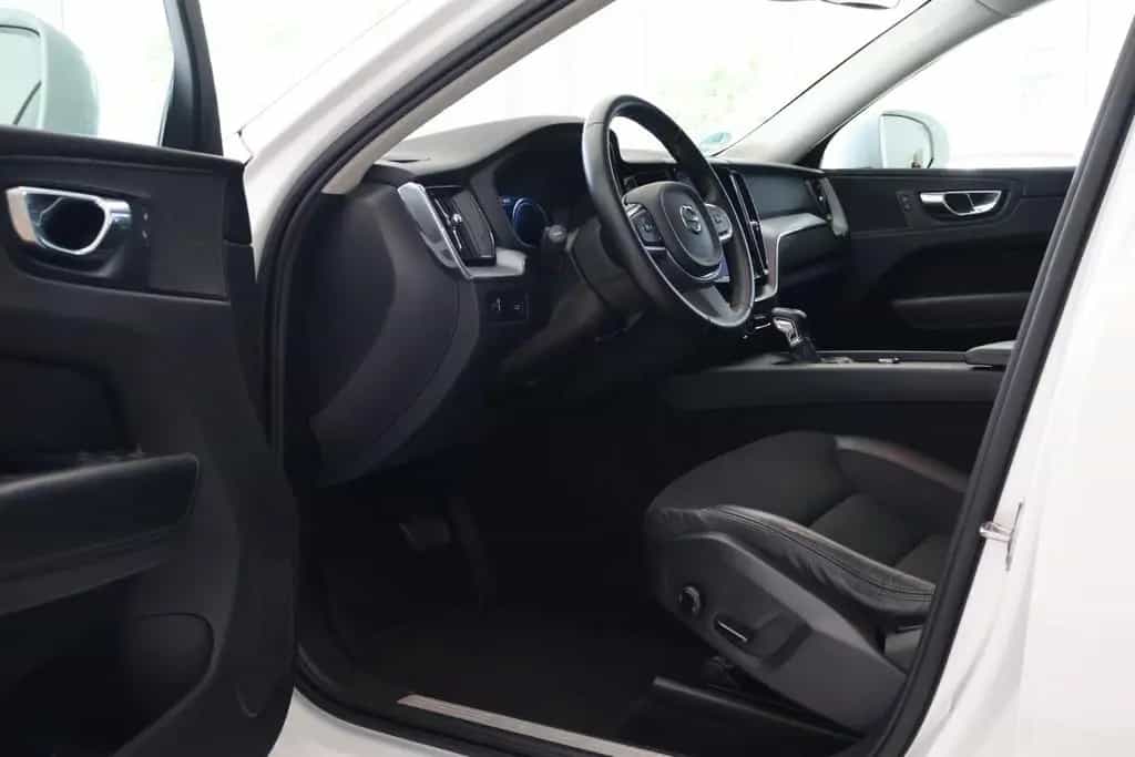 Volvo XC60 Momentum LED 360 Kamera CarPlay 12/2018-photo-11
