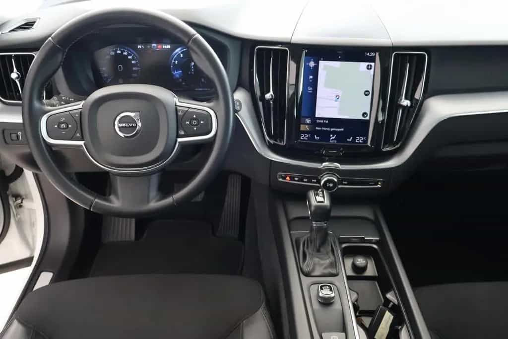 Volvo XC60 Momentum LED 360 Kamera CarPlay 12/2018-photo-12