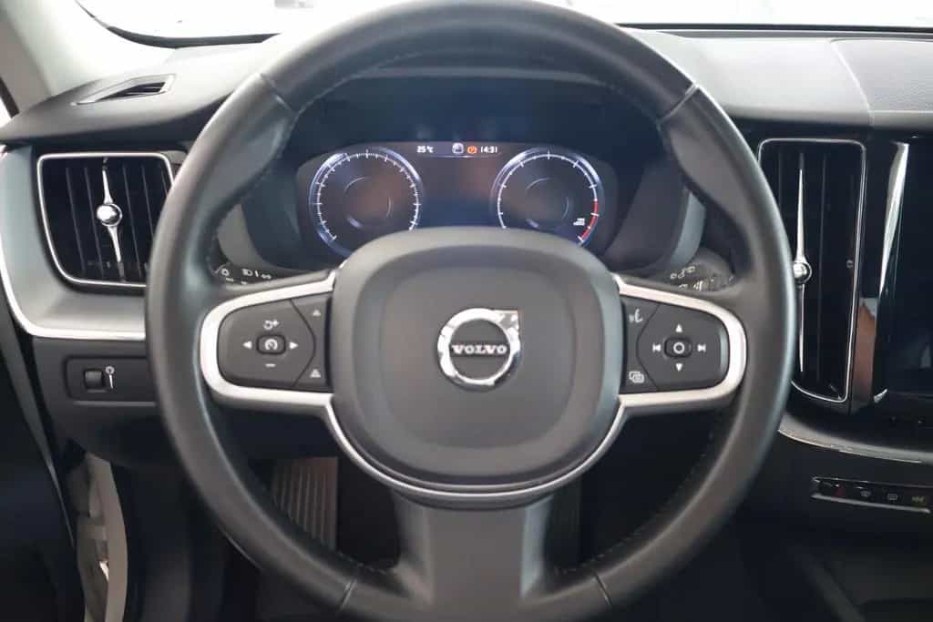 Volvo XC60 Momentum LED 360 Kamera CarPlay 12/2018-photo-13