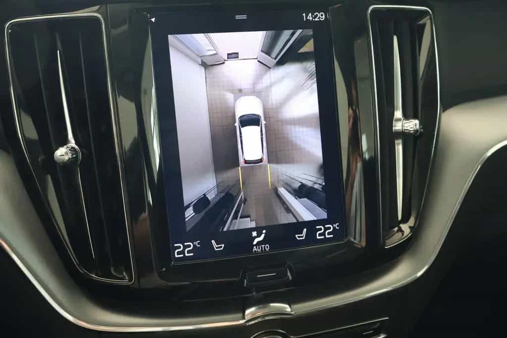 Volvo XC60 Momentum LED 360 Kamera CarPlay 12/2018-photo-16