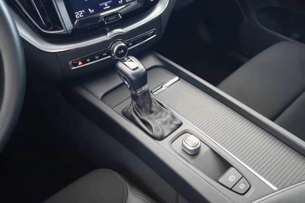 Volvo XC60 Momentum LED 360 Kamera CarPlay 12/2018-photo-21