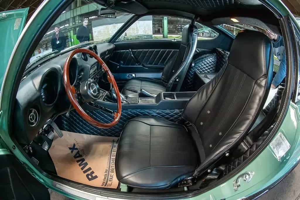 Datsun 240Z S30 Baujahr 1972 Vollrestauriert 06/1972-photo-12
