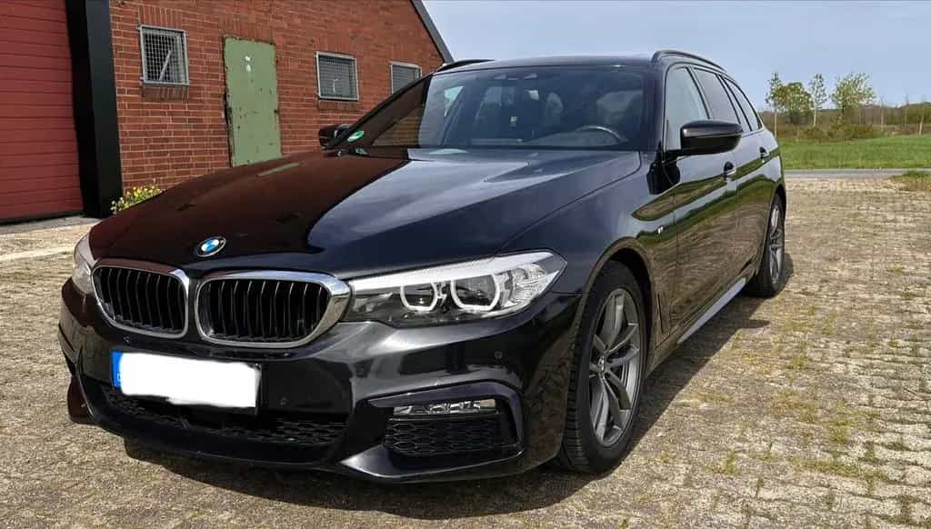 BMW 530 d Touring*M-Paket*ACC*HUD*Panorama*AktivL*AHK 08/2017-photo-2
